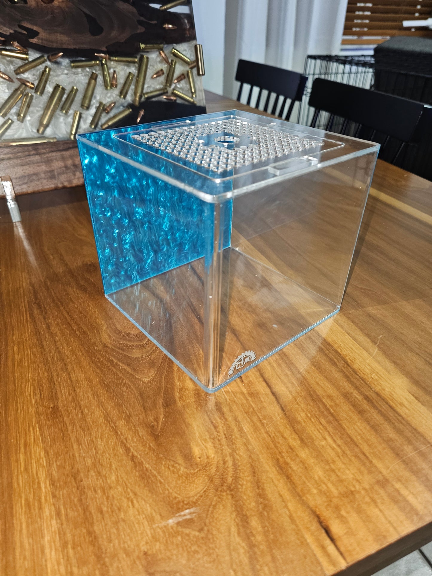 Acrylic Beta Tank with lid